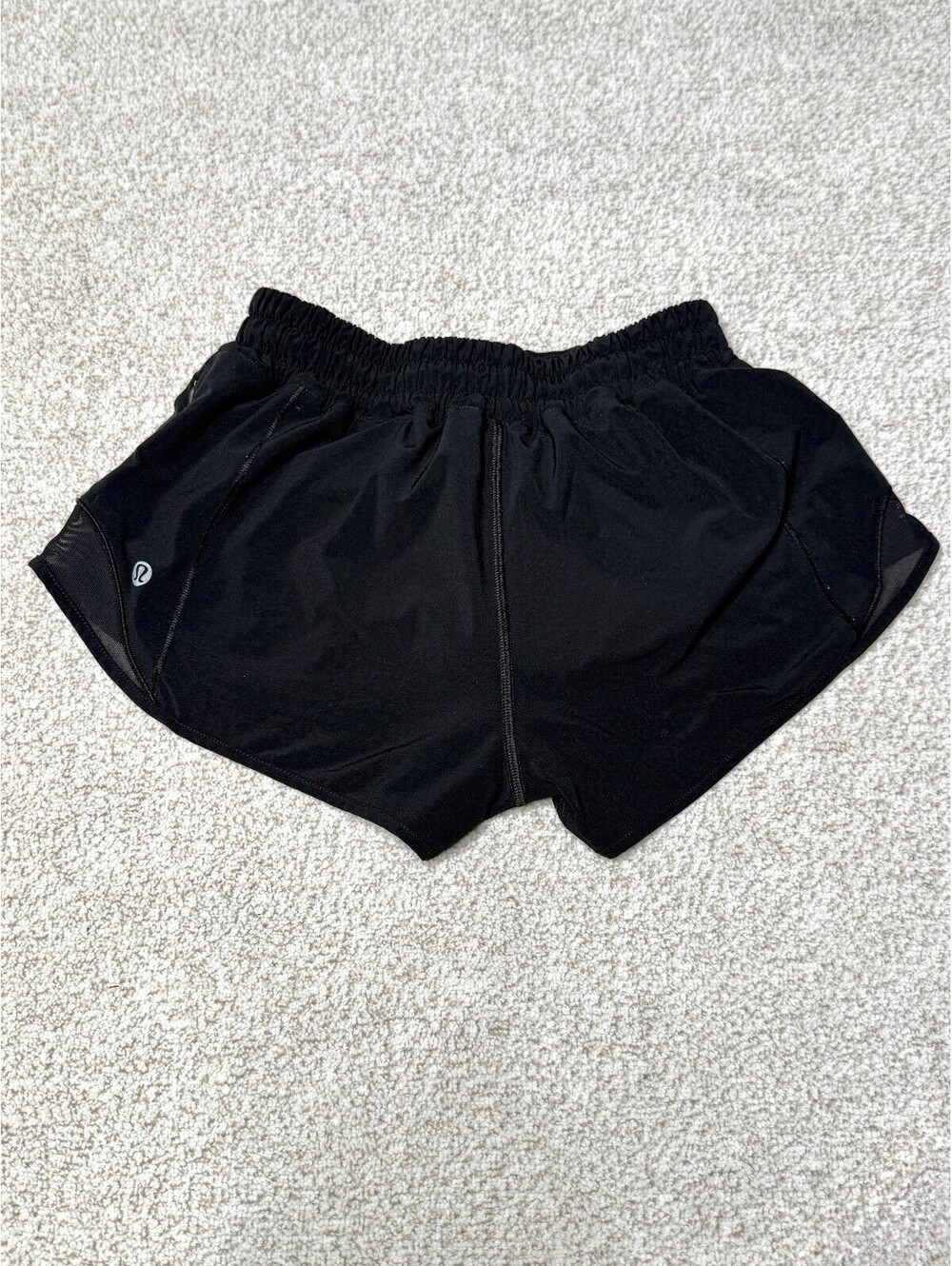 Lululemon Hotty Hot Low Rise 2.5" Lined Running Shorts Black Size 2
